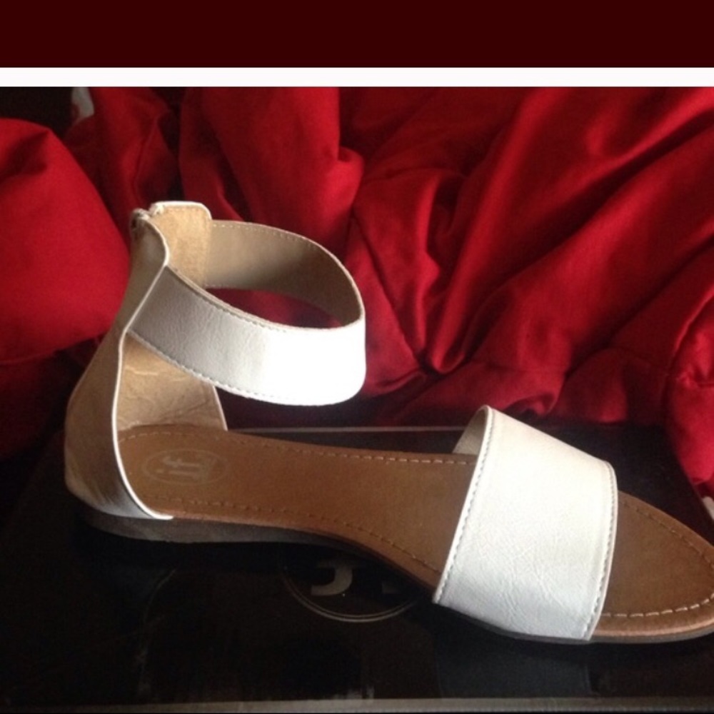 Gladiator sandal flats